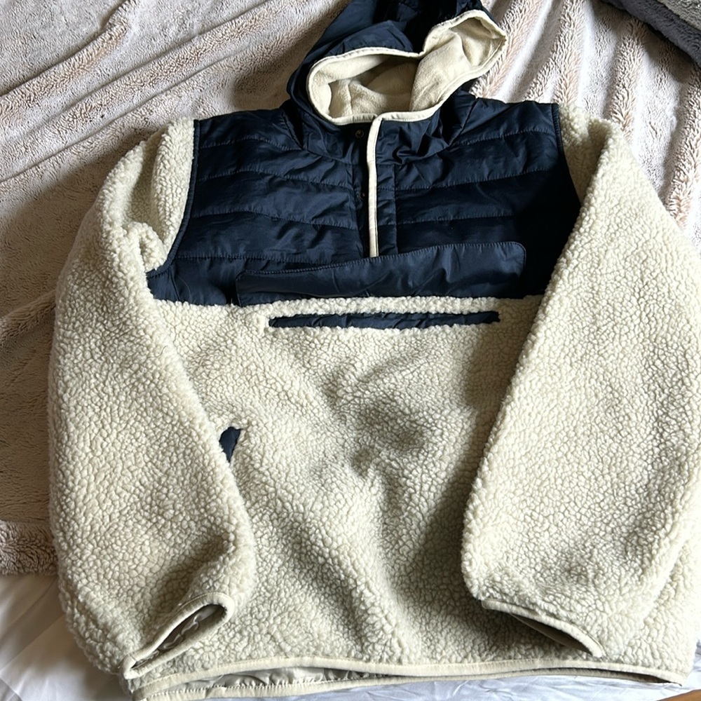 Boys London fog fleece hooded pullover jacket never worn